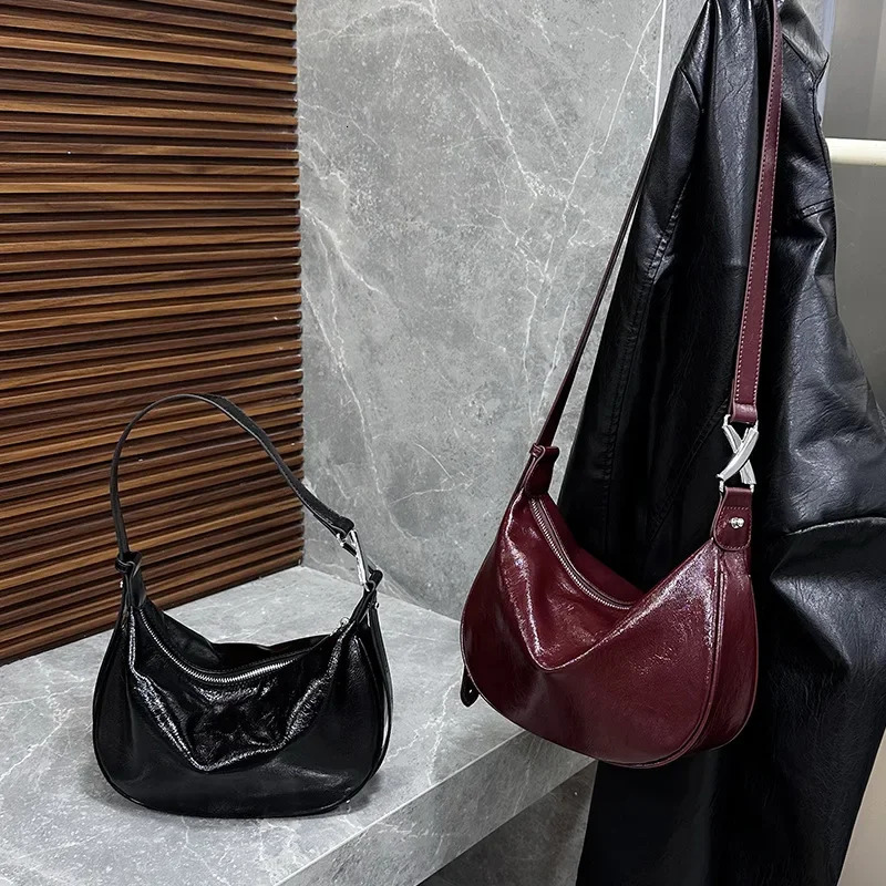 leather womens bag high-quality shoulder underwear bag fashionable city womens Versatile Communicating bag 250320