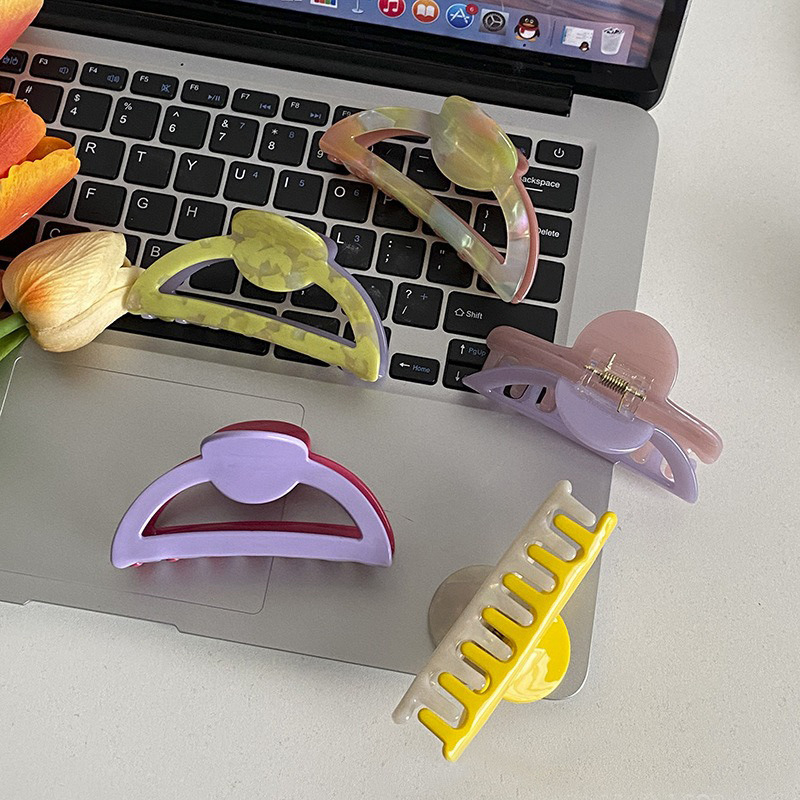 The new ins cream color system grasp clip sweet match hairpin large shark clip back of the head spoon clip plate hair hair hair accessories