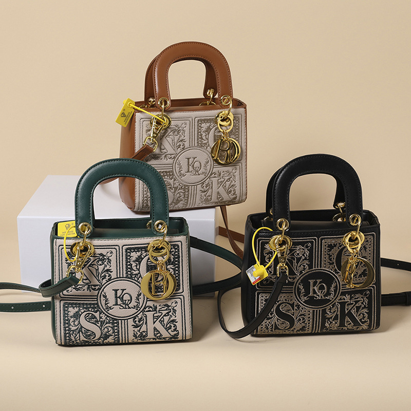 design bag 2025 Summer women's all-match style niche retro handbag fashionable and elegant women's bag shoulder bag and underarm bag
