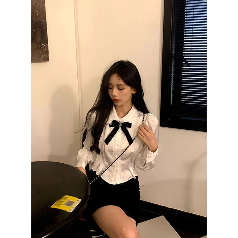 White Bow Shirts Women Sweet Preppy Kawaii Lace Patchwork Blouses Lolita Korean Elegant Peter Pan Collar Long Sleeve Crop Tops 250322