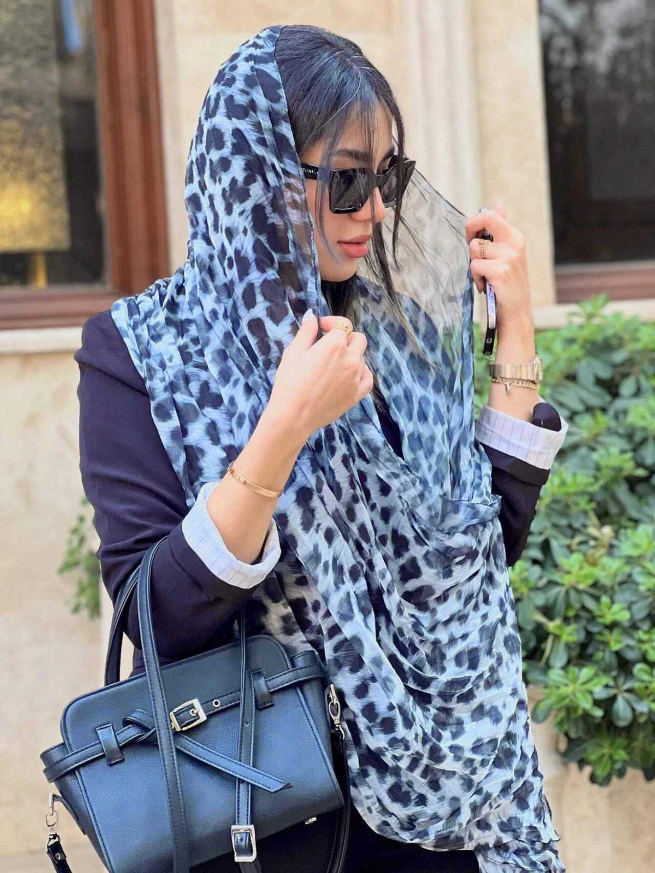 1 warm scarf Bohen Leopard printed headscarf shawl Muslim wrapped shawl thin lightweight breathable suitable for daily wear X250324