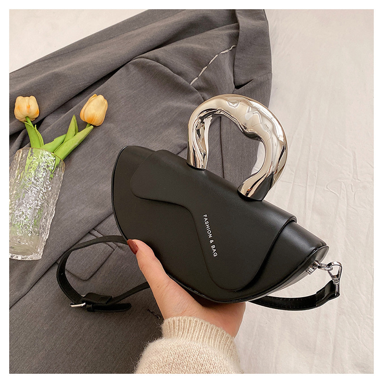 2025 New Product Designer Bag Saddle Style Women's Trendy Fashion Shoulder Bag Solid Color Wallet Casual Women's Bag Large Capacity Small Sq
