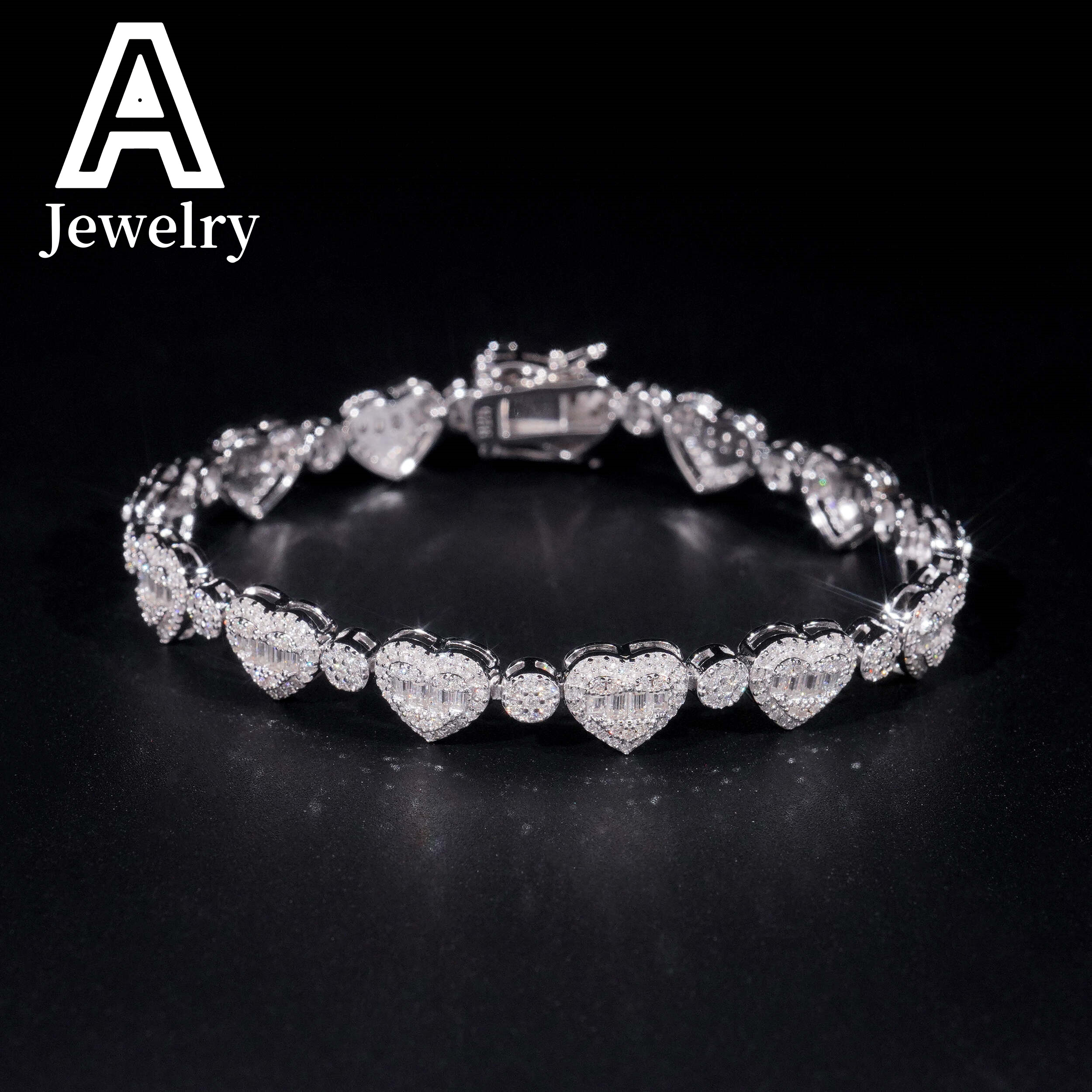 New Fashion Hip Hop Women Jewelry White Gold 925 Silver Moissanite Heart Shape Tennis Bracelet
