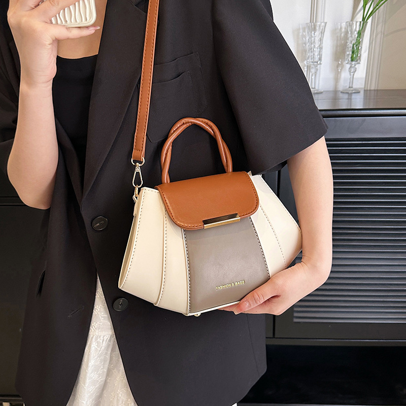 2025S Fashion Designer Color Blocking Versatile Hand Held Small Square For Women In Spring New Women S With Niche Design Crossbody Bag High End Textur