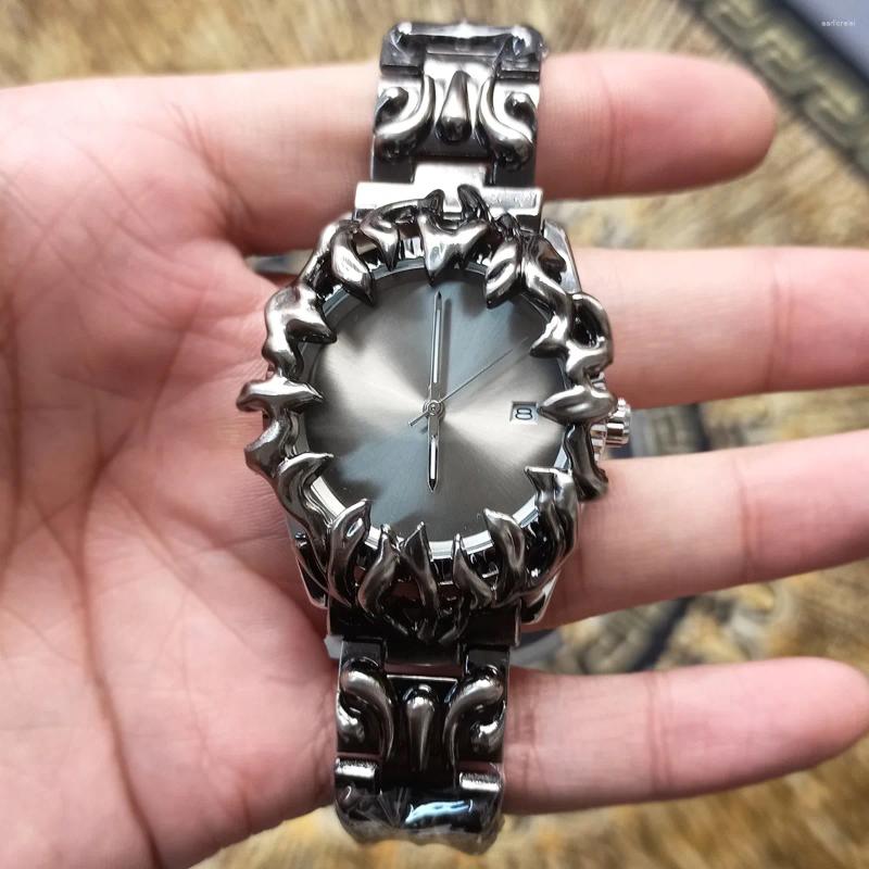 Wristwatches Fashion Original Claw Watch Alabaster Style Retro Y2K European American Watches Special Shaped Alien Advanced Ins Niche