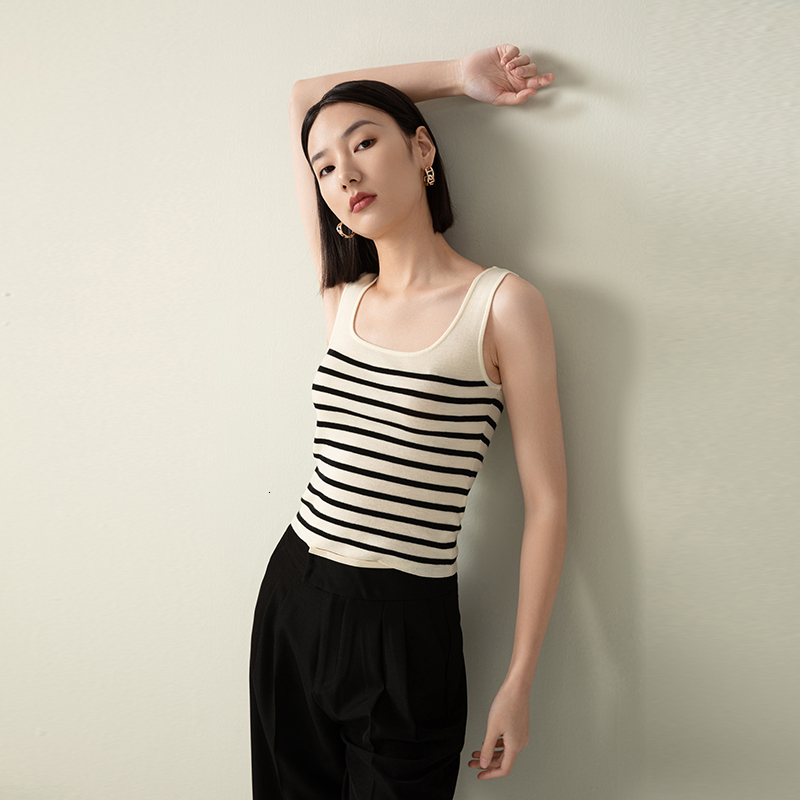 2025 New Four Seasons Wearable Striped Square Neck Knitted Designer Tank Top Outdoor Beach Women's Fashion Versatile Bottom Classic Sexy Strap Sl