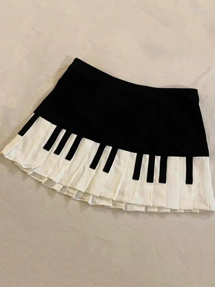 Skirts Goth Mini Skirt Sexy Woman Clothing Y2k Slim High Waist Sweet Harajuku Korea Pleated Grunge 90s Vintage Fashion Emo Dress Summer