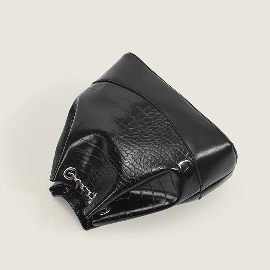 Home>Products>Fashion>Fashion>Crocodile Printed Shoulder Bag 250318