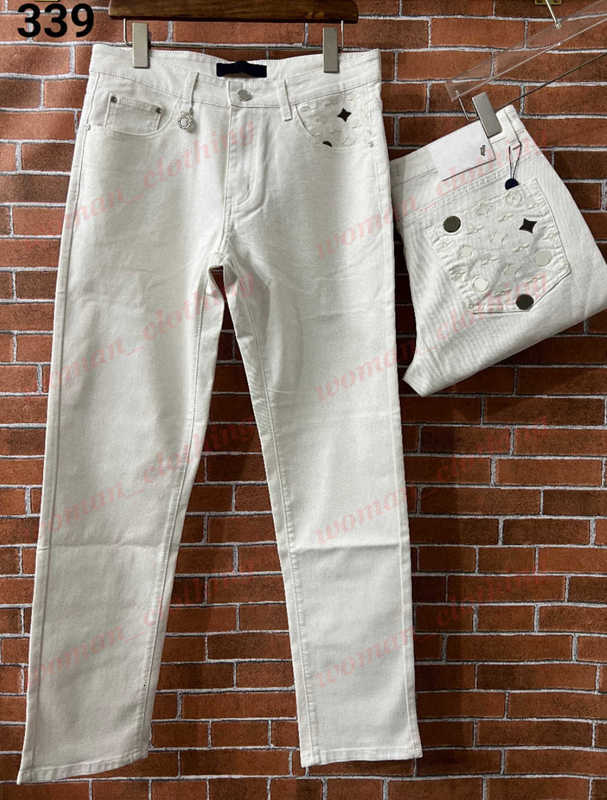 Designer Mens Jeans Designer Casual White Pants Luxury Brand embroidery High Street Straight Jean Mens Washed Zipper Biker 30-40 N5CC