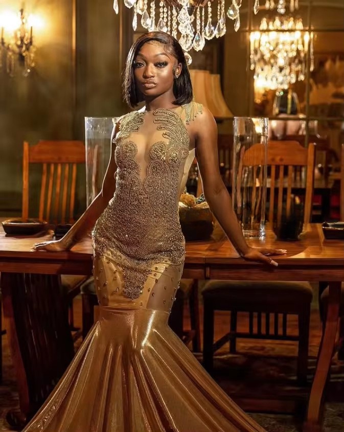 Customized 2025 Gold Mermaid Prom Beaded Applique Sexy Black Girls Evening Gowns Party Dresses