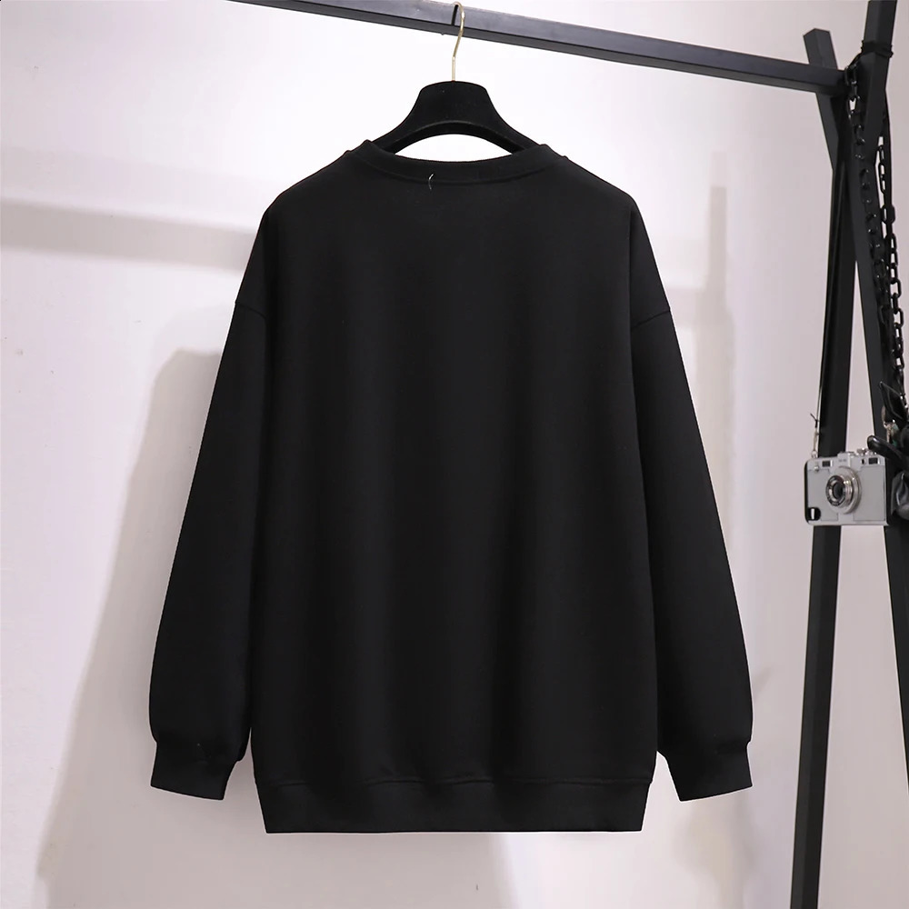 Autumn and Winter Plus Size Womens Round Neck Sweatshirt Black Gray Collage Printing Loose Simple Long Sleeve Tops 250317