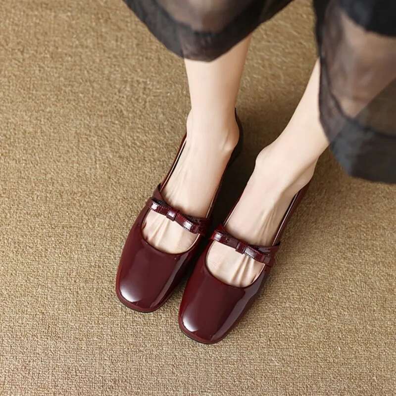 French Retro 2025 Autumn Lacquer Bow Single Fashion Mary Jane Shoe Women Low Heels Elegant Leather Shoes