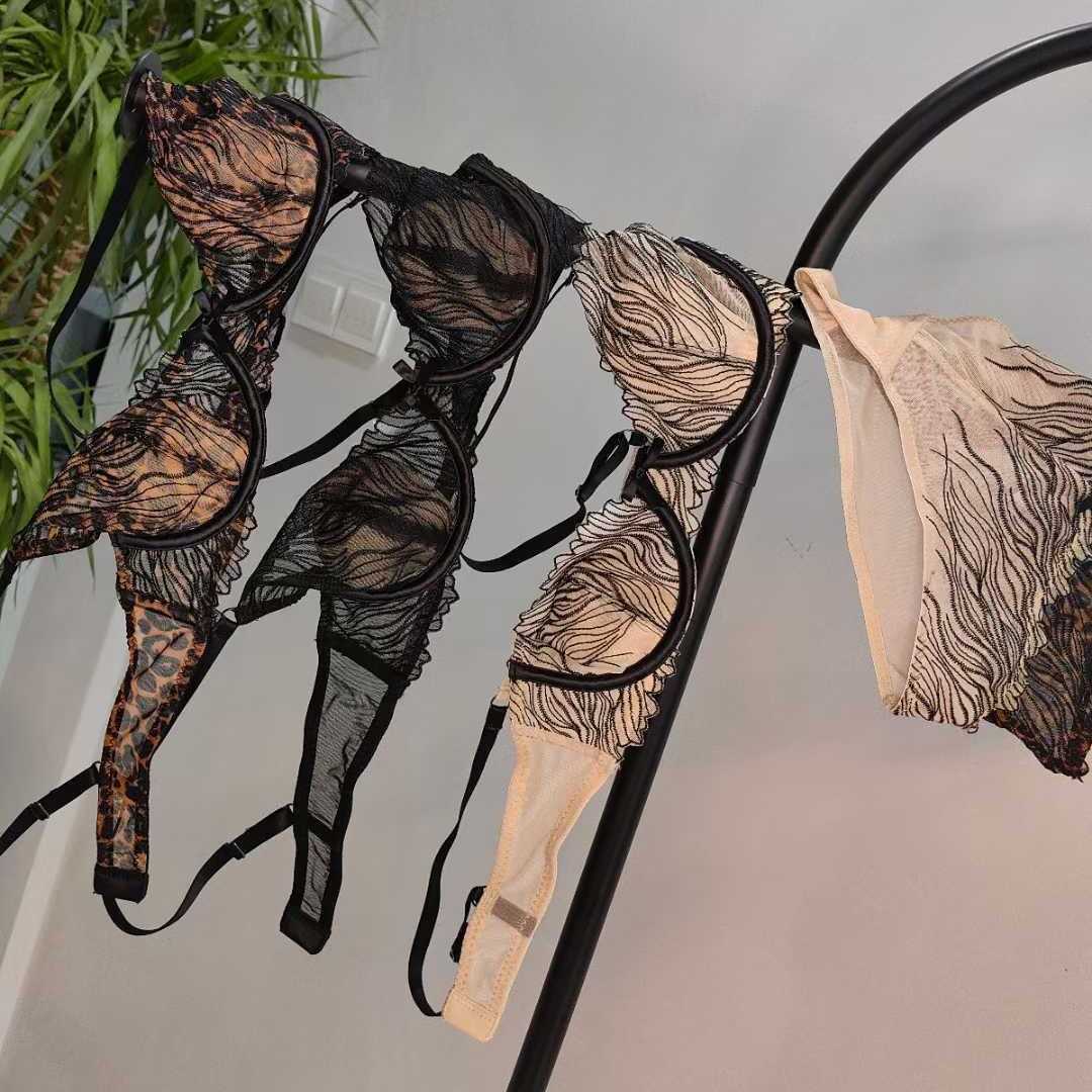 French sexy lingerie leopard print ultra-thin rabbit ear cup bra with large chest and small steel support bra set 250315