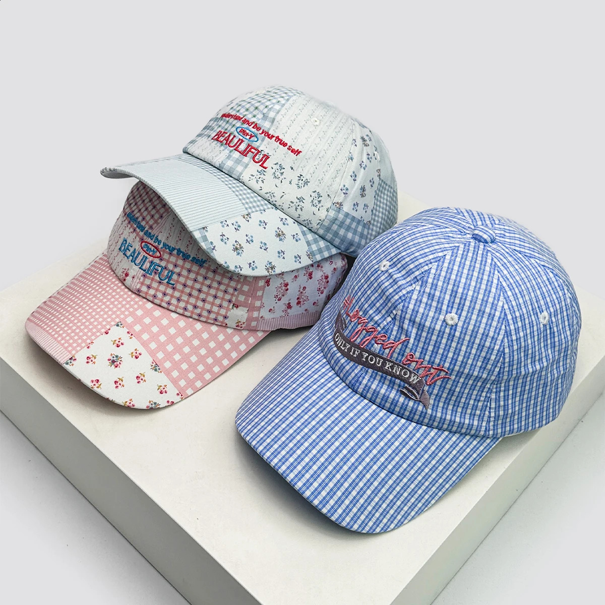 Plaid Letter Embroidery Floral Baseball Hats Breathable Unisex Sweet Sunshade Korean Versatile Peaked Caps Fashion Outdoor 250321