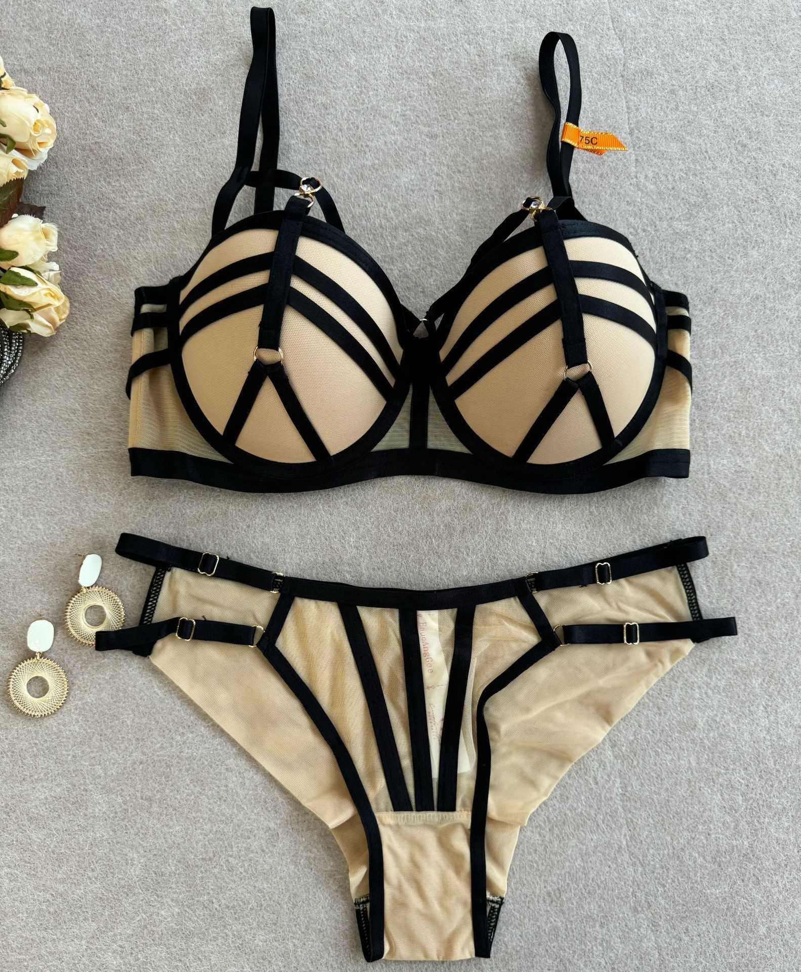 multi strap underwear women with small breasts gathered together to show off the chest large upper support to prevent outward expansion, pure desire b