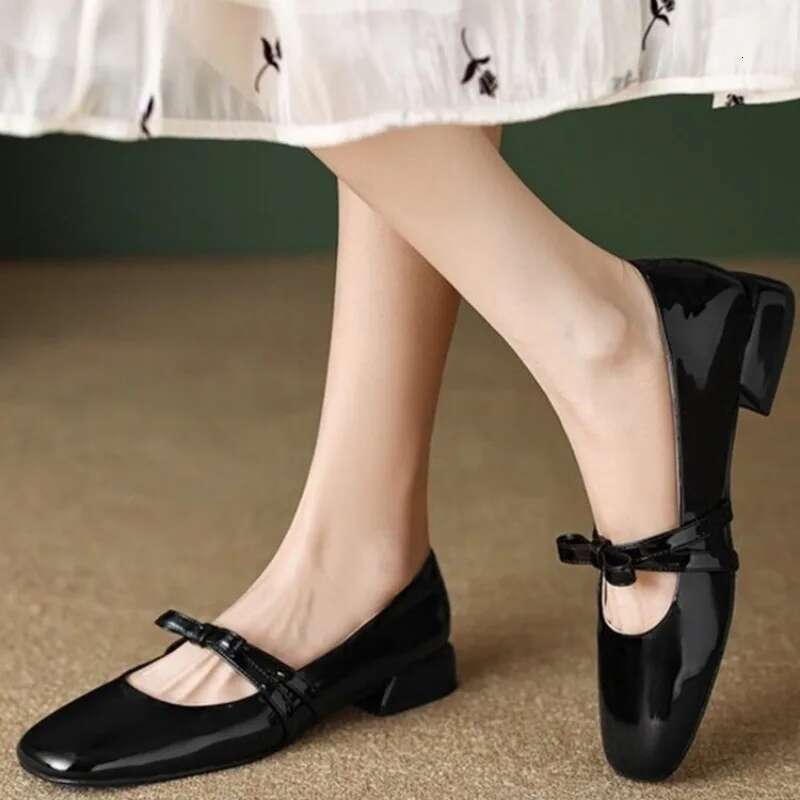 French Retro 2025 Autumn Lacquer Bow Single Fashion Mary Jane Shoe Women Low Heels Elegant Leather Shoes