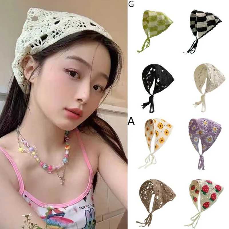 Home>Product Center>French Style>Triangle Belt>Handmade Hooked Flower>Strawberry Shawl>Knitted Girls Shawl X250324
