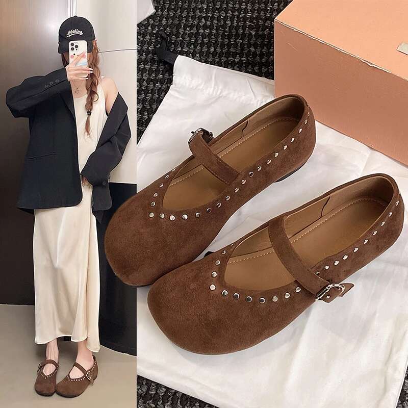 2025 new driving suede leather metal buckle elegant French flat shoes women's round toe daily designer fashionable walking shoes dress