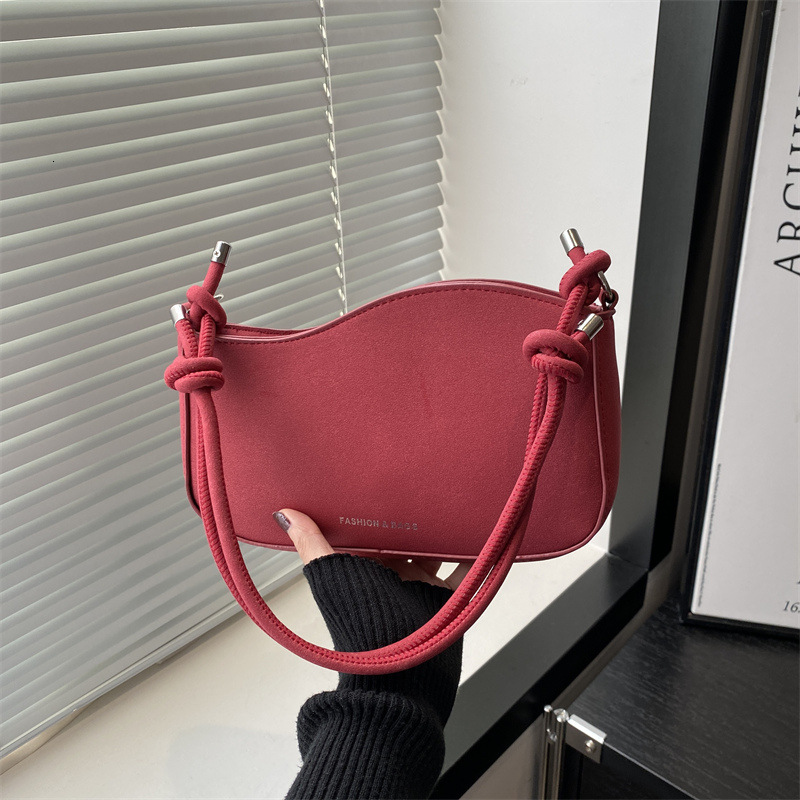 2025S Fashion Designer This Year S Popular Winter New Versatile Ins Shoulder Armpit Temperament Simple Solid Color Handbag Women S Bag