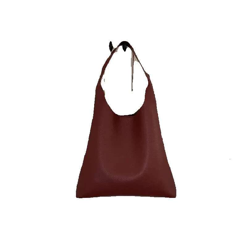 Tote Women's 2025 Fashion Popular Large Capacity Bucket Commuter Vintage Shoulder Designer Bag