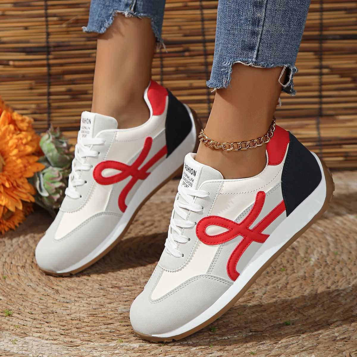 Womens Thick soled Casual Sports Shoes Fi Leather Vulcanized Shoes Designer Trainer Platform Lace Up Walking Shoes 2024XJ250324