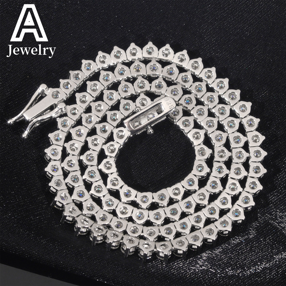 Stock Elegant Style Female 3 claws Prong Setting 925 Sterling Silver Hip Hop Jewelry Moissanite cluster Tennis Chain