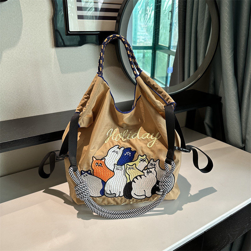 2025S Fashion Designer High Quality Homemade Ball Chain Environmentally Friendly Shopping With Fabric Embroidery And Hand Held Nylon Canvas Bag