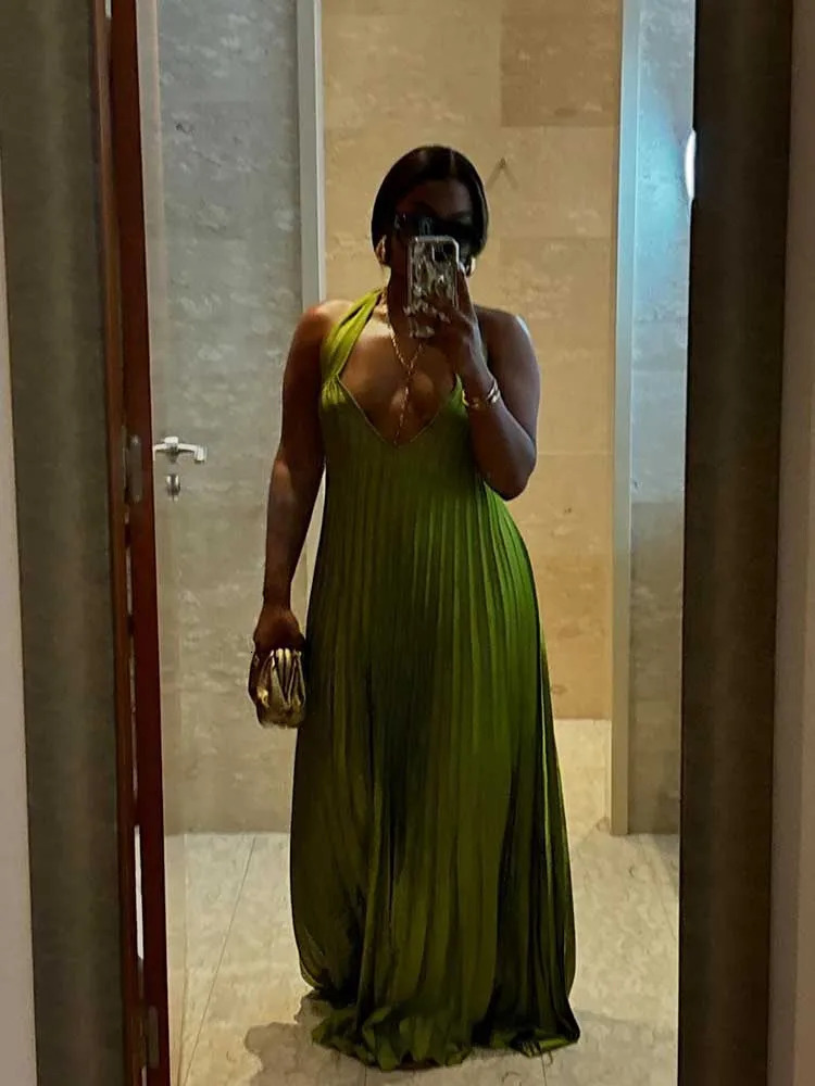 Green Evening Dresses Woman Elegant Sexy Summer Pleated Dress Hollow Out Lady Halter Neck Backless Dress Wholesale Drop 250322