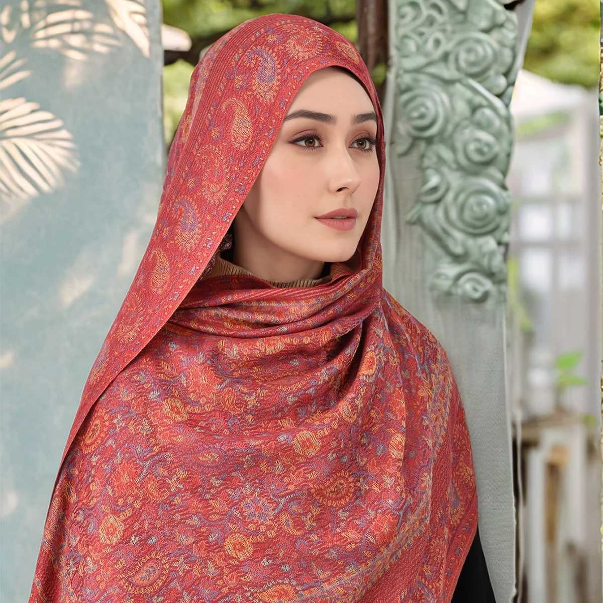 New embroidered scarf shawl suitable for the Paisley cashmere of the Wenzu ethnic group cotton Muslim Wenjin packaging womens elegant shawl turbo shaw