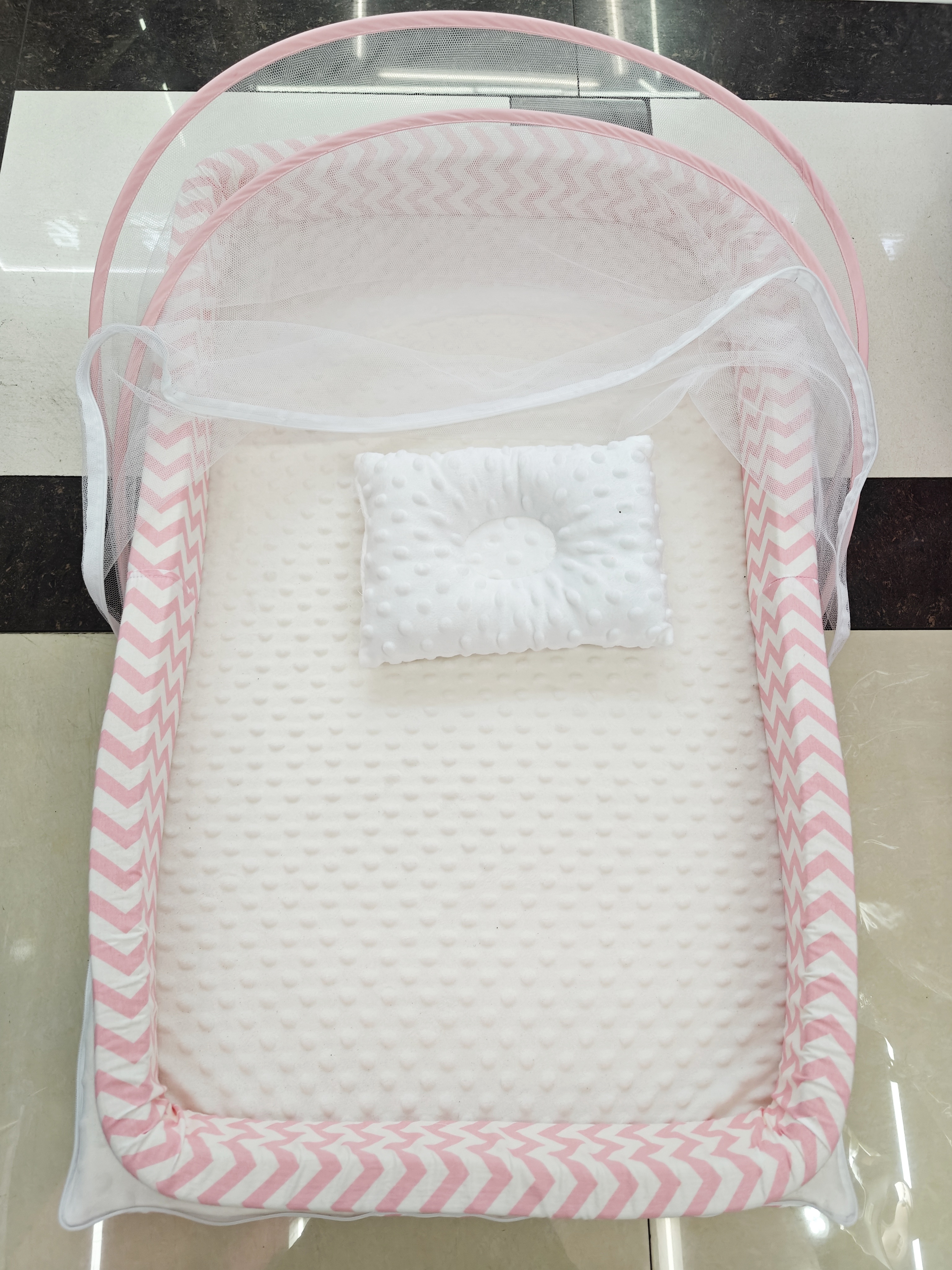Jiaobao square bed middle bed baby mosquito net