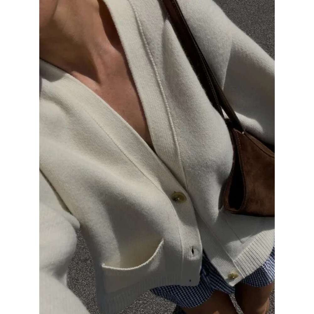 Women's Solid V Neck Warm Knitted Cardigan Elegant Single Breasted Long Sleeves Sweater 2024 New Autumn Female Commuter Knitwear