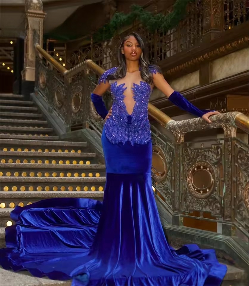 Customized Royal Blue Prom Dresses 2025 For Black Girl Rhie Crystals Birthday Party Dress With Gloves Robe De Bal