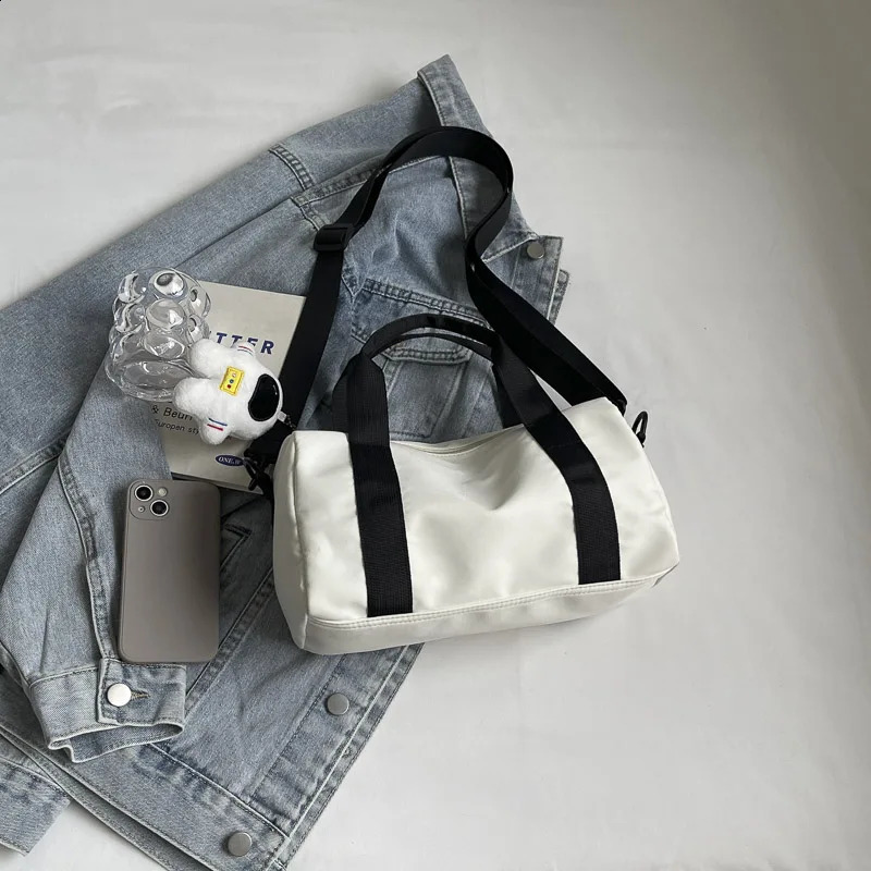 Going out leisure handbag Kangaroo bag fashion womens bag leisure travel shoulder bag crossbody bag 250314