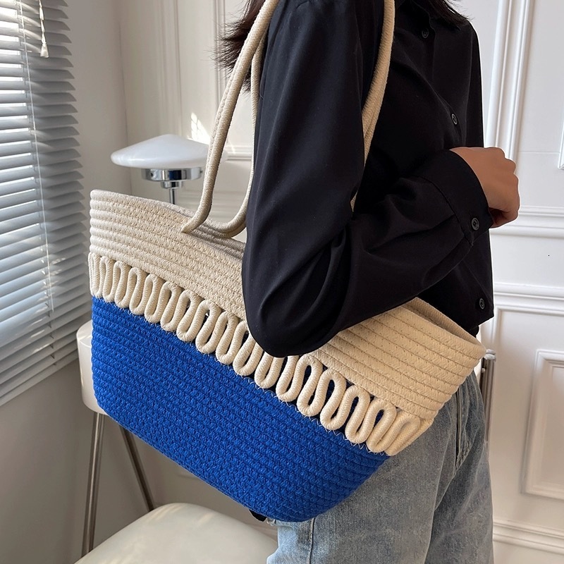 2025S Fashion Designer Large Capacity Rope Bucket For Women Style Artistic And Fresh Contrasting Color Hollow Hand Held Straw Woven Bag Single Shoulde