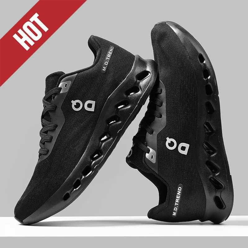 Marathon mens sports running shoes are breathable lightweight comfortable for men and suitable for hiking and joggingC250425