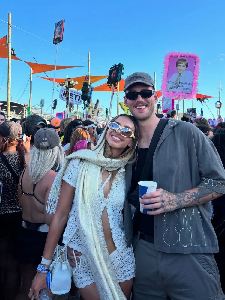 Sexy Women White Hollow Out Knitted V Neck Tops Suit Fashion Short Sleeve Low Waist Short Set Summer Chic Beach Vacation Outfits 250322