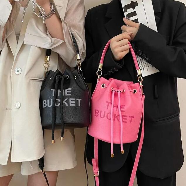 Top Quality Designer Bucket One Shoulder Crossbody Handheld 2024 New European and American Womens Bag