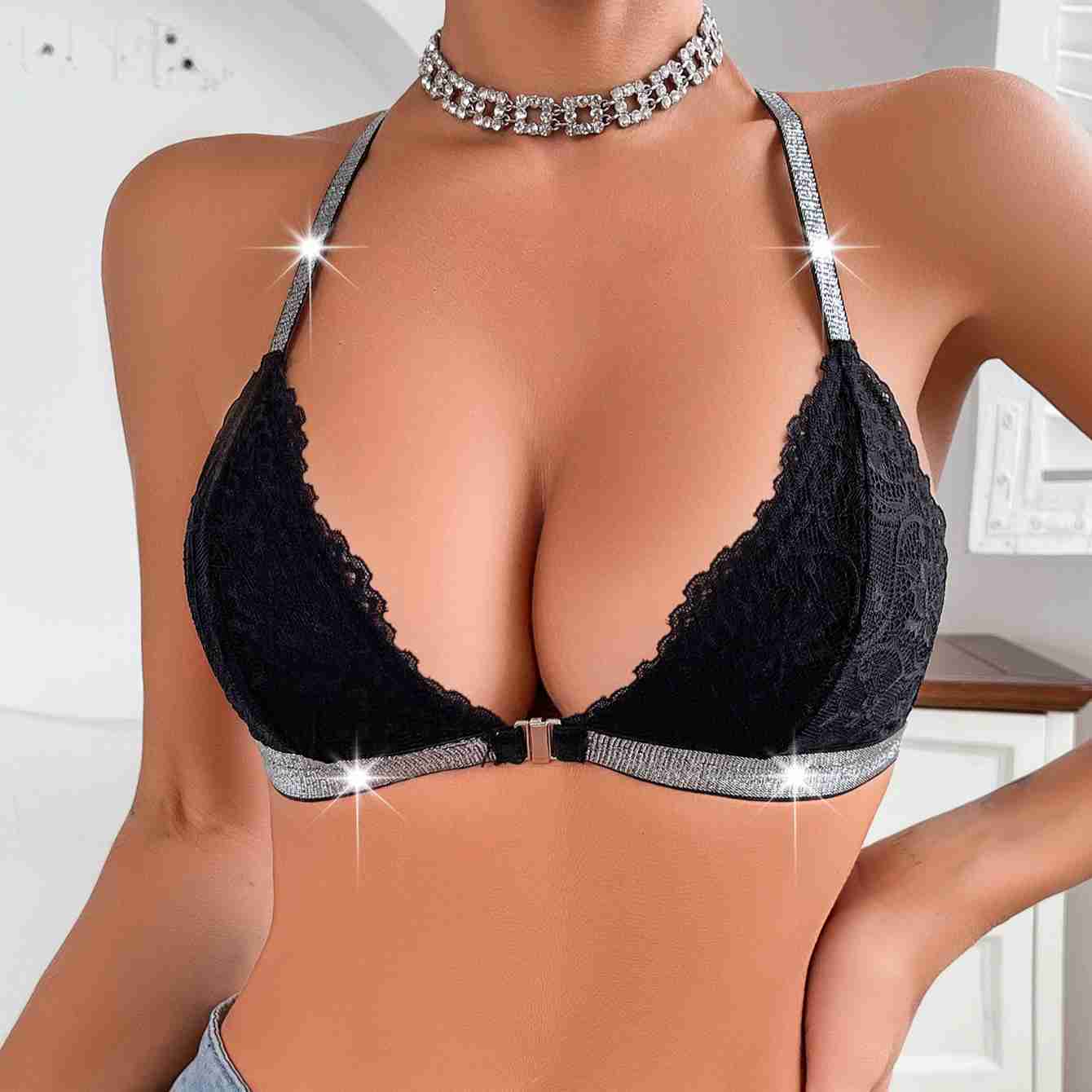 New style of underwear with detachable French triangular cup, hanging neck, silver ribbon, large exposed back, gathering bra, underwear 250315