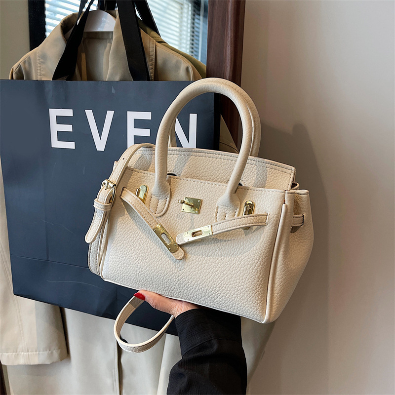 2025S Fashion Designer High End Temperament Commuting Handbag New Light Luxury Kelly Bag Stylish Versatile Crossbody Bag For Women