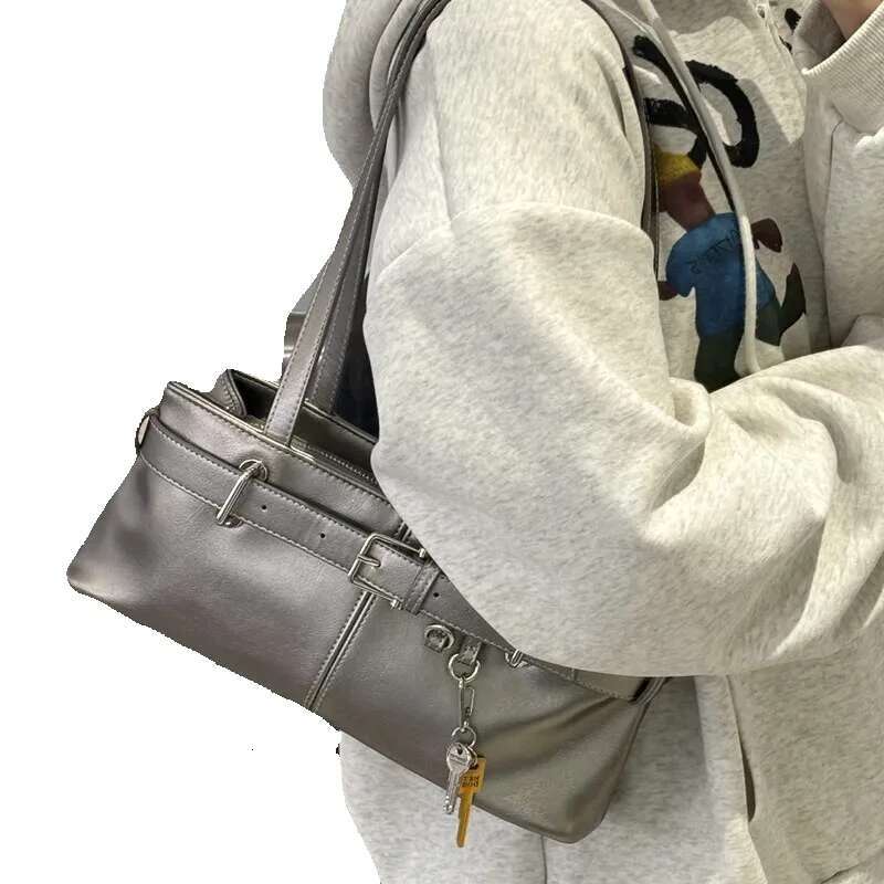 UKF New Retro Versatile Underarm Shoulder Square Horizontal Handbag Wide Belt Strap Design Motorcycle Bag