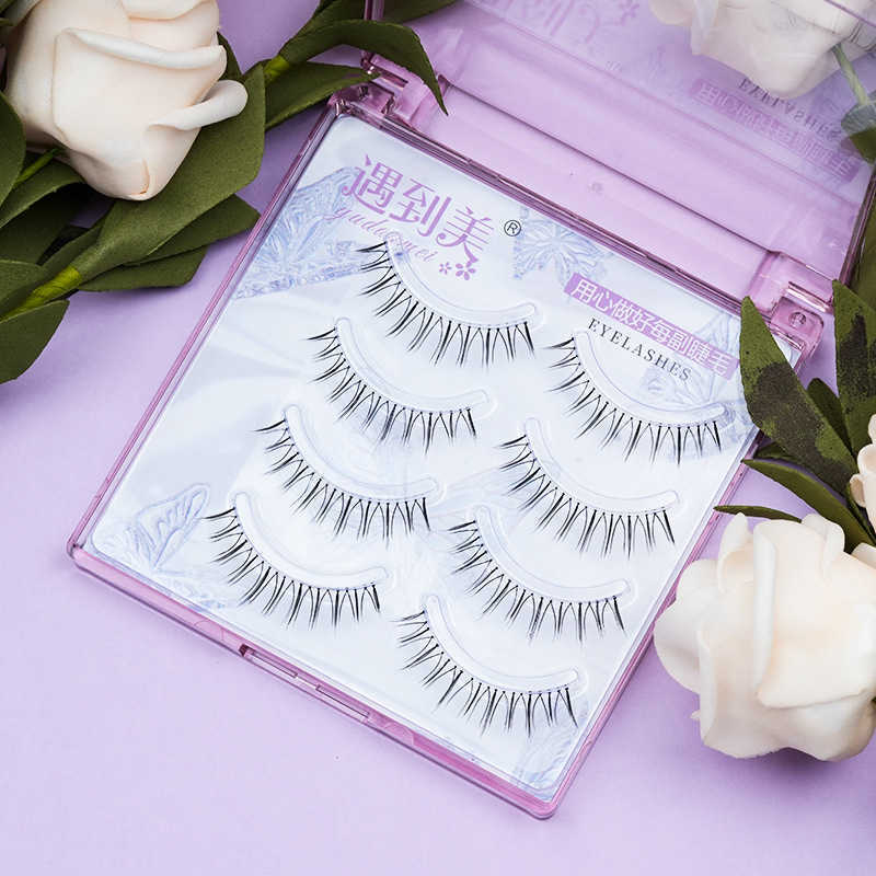 Encountering the beauty of A1 girl group makeup artist natural simulation nude makeup novice lazy transparent meme one-piece fake eyelashes W250324