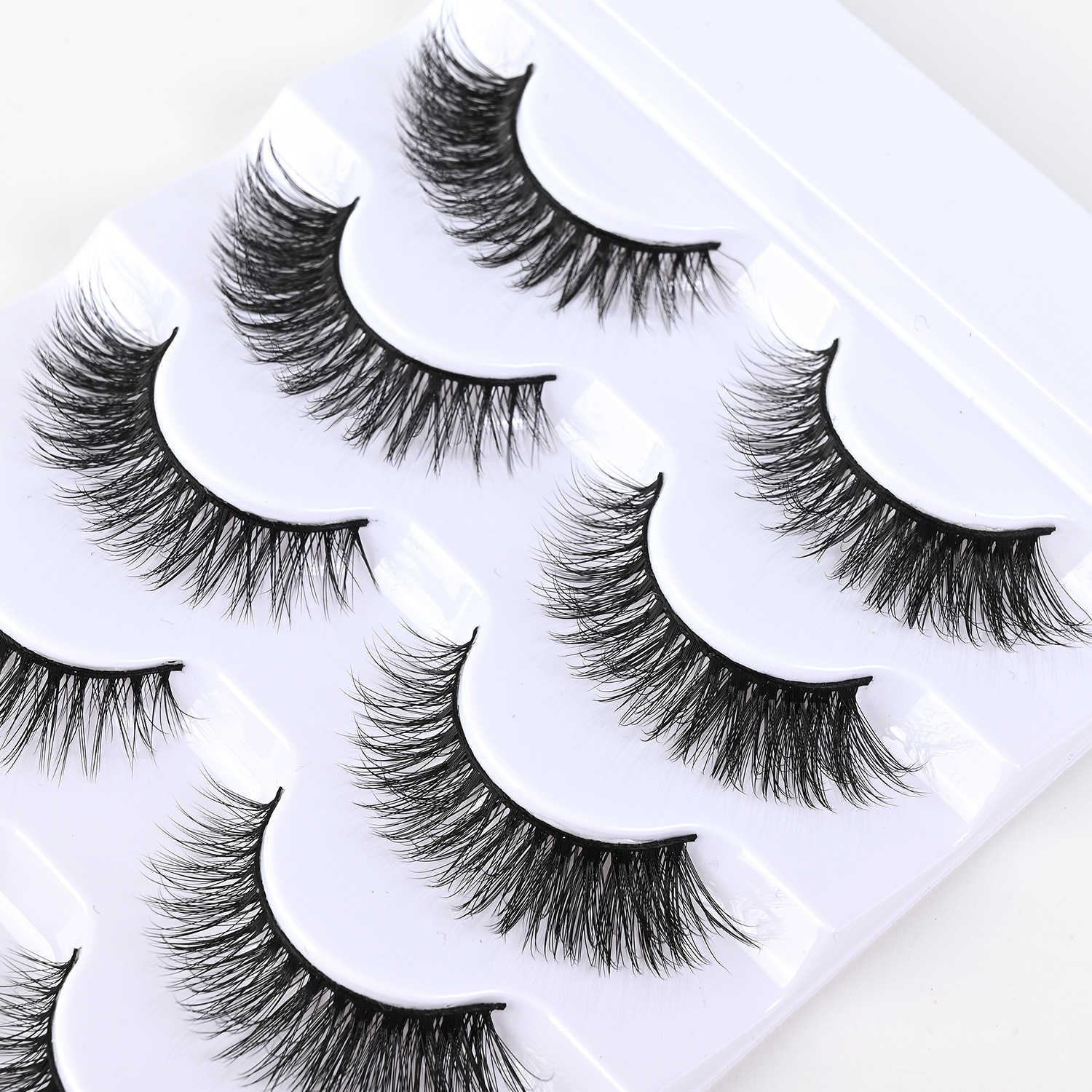 5 pairs of natural multi-layered hard stem false eyelashes with three-dimensional curling 5 pairs of black stem W250324