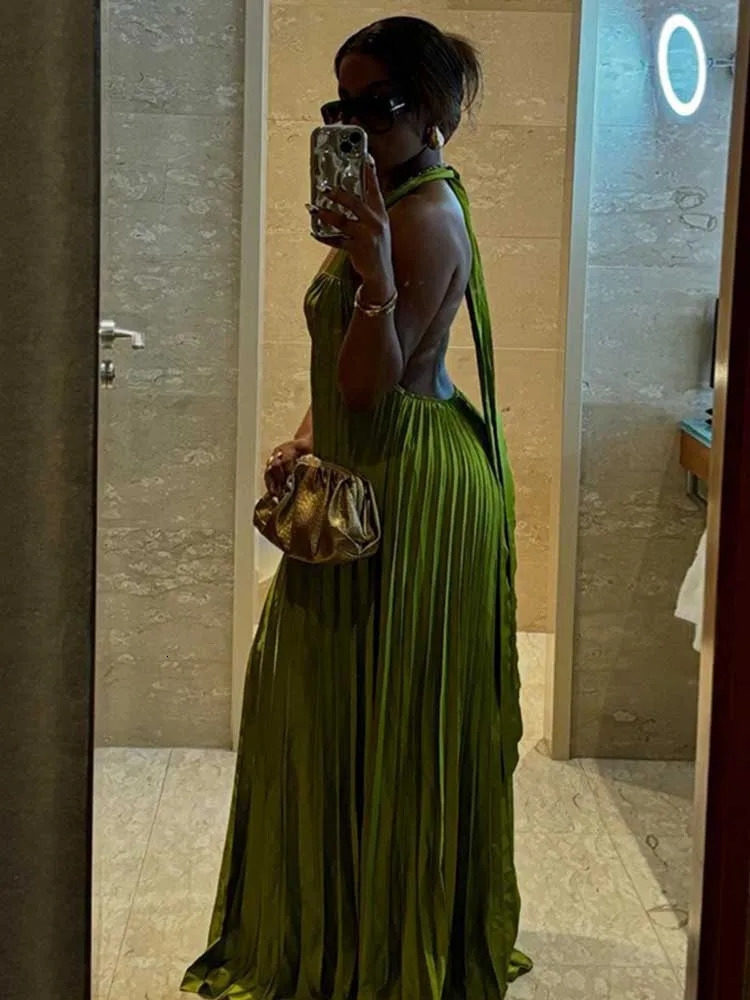 Green Evening Dresses Woman Elegant Sexy Summer Pleated Dress Hollow Out Lady Halter Neck Backless Dress Wholesale Drop 250322