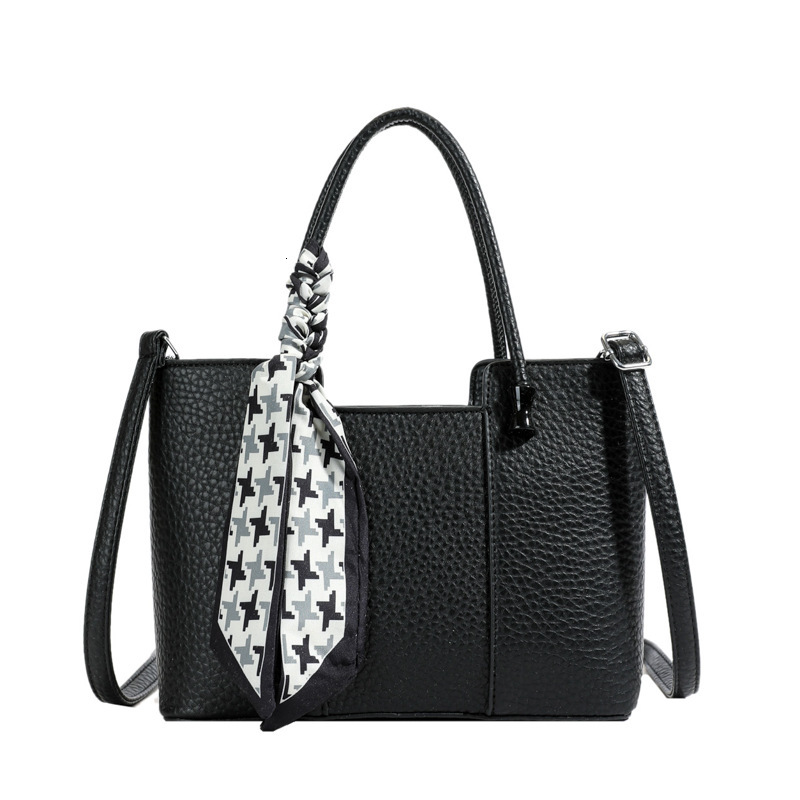 2025S Fashion Designer Handheld Commuting For Women New Trendy Korean Tote High End Western Style Crossbody Bag Single Shoulder Bucket Bag