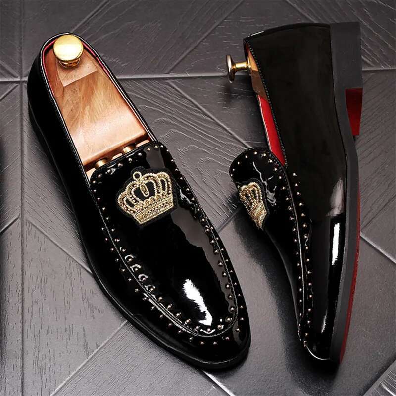 New Royal Style Men Handmade Embroidery Crown Pattern Exotic Designer Loafers FashionBrand Casual Wedding Dress Shoes