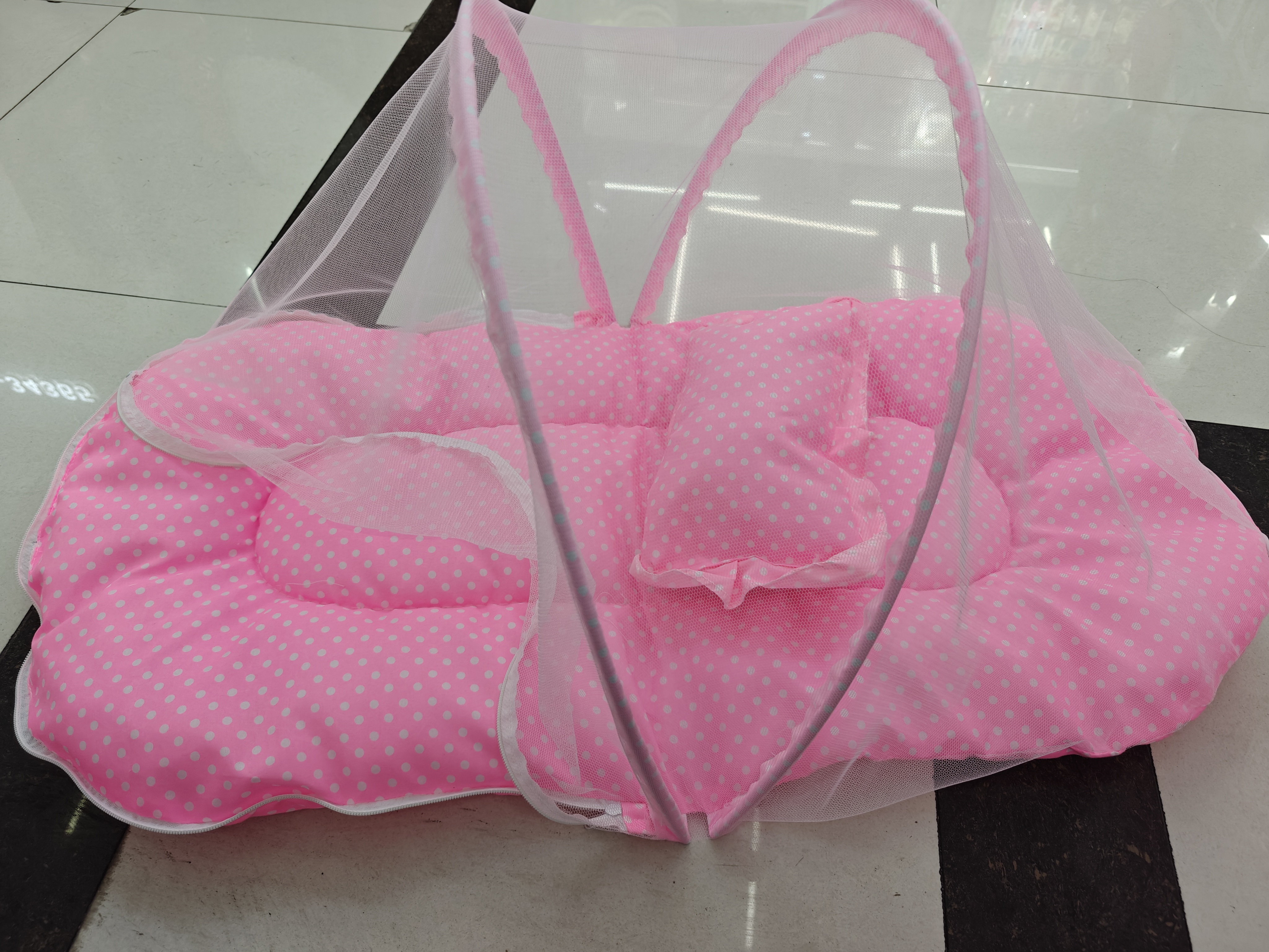 Jiaobao Point Cloth Zipper Wrap is Soft and Comfortable