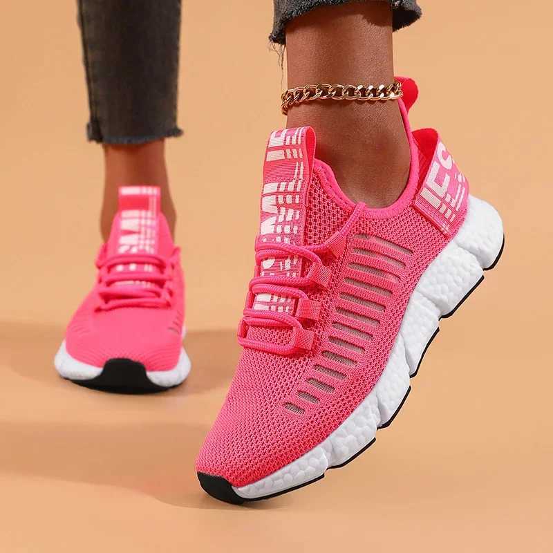 Mesh womens environmentally friendly sports shoes breathable and odor proof mesh flat shoes anti slip gym track and field sports shoesXJ250324
