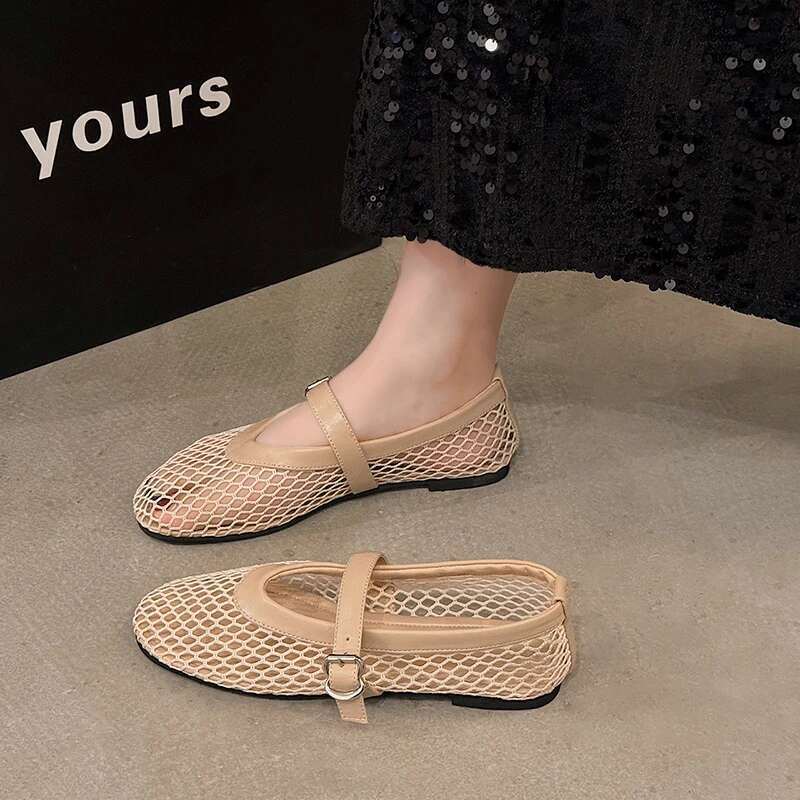 Pointed Flat Designer Casual Trend Breathable Ballet Women's Hollow Beach Sandals Mary Jane Shoes 2025 New Style