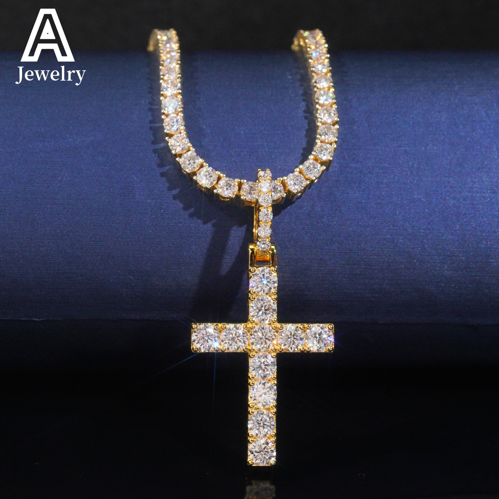 Raised Cross Pendant Hip Hop Jewelry 925 Silver VVS Moissanite Diamond Cross Pendants