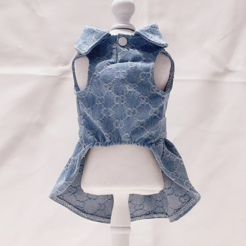 2025 new Designer Dog Denim for Small Dogs Classic Pattern Eming Girl Puppy Dress Breathable Cute Princess Dresses Spring Summer Pet Cat Clo